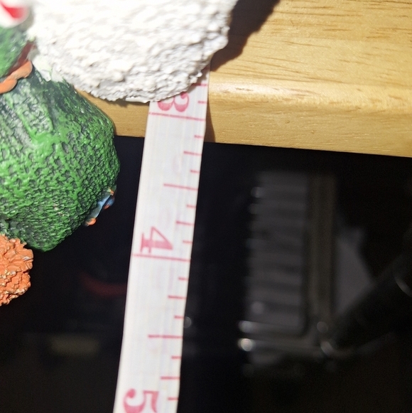 A Badcock Snowman stocking holder. 3"x4" base and 4.5" tall. Pre-loved - Picture 6 of 7